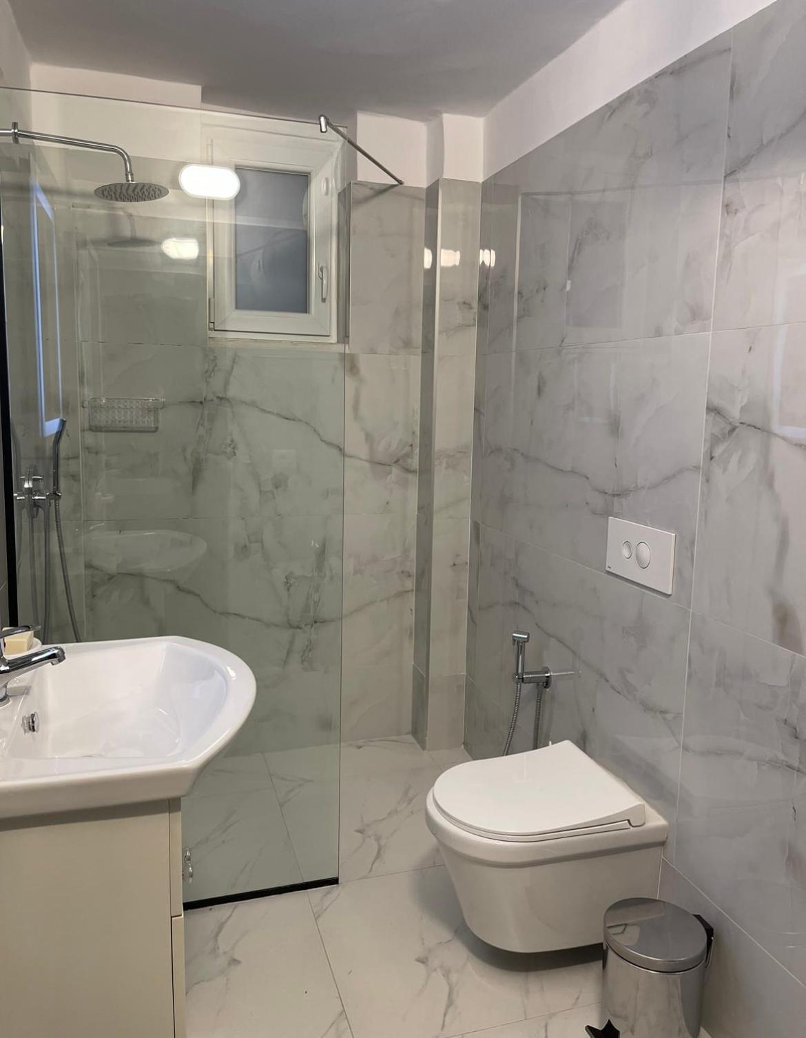 Apartment Theranda *